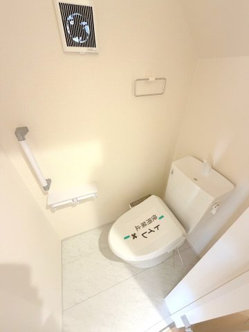あきる野市五日市全４棟　新築分譲のトイレ