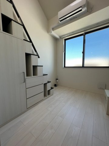 クラシア中野の居間・リビング