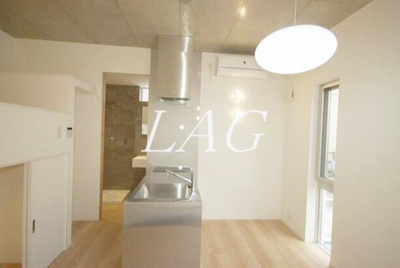 【居間・リビング】 | エレガンス・ヴィラ | 洋室のお部屋です。