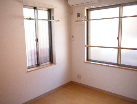 中野区本町５丁目の賃貸マンションの居間・リビング