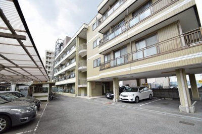 【駐車場】 | メゾンリュミエール