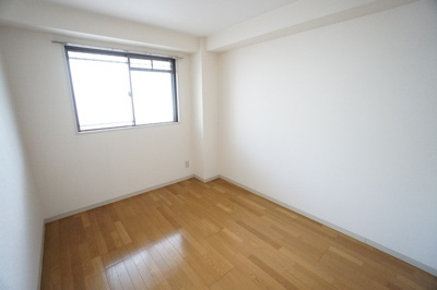 【洋室】 | メゾンリュミエール