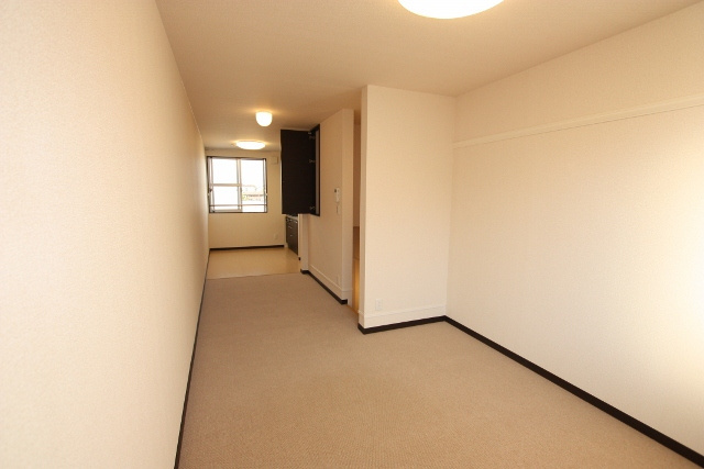 レオネクストＳＵＮＦＬＯＷＥＲの居間・リビング