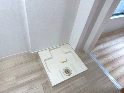 【設備】 | メゾン松月 | 室内洗濯機置き場　＊イメージです