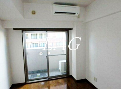 【居間・リビング】 | ロイヤルアメニティー池尻大橋 | 洋室のお部屋です。