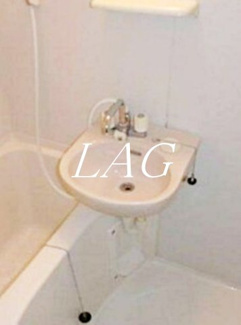 【洗面所】 | ロイヤルアメニティー池尻大橋 | 洗面台です。