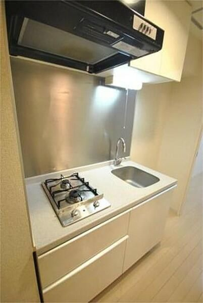 ラグジュアリーアパートメント本郷のキッチン