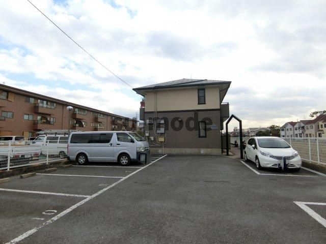 ハイムソレーユの駐車場