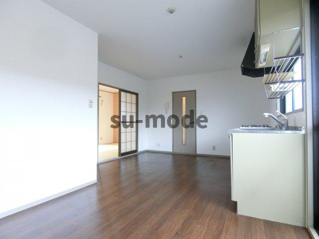 ハイムソレーユの居間・リビング