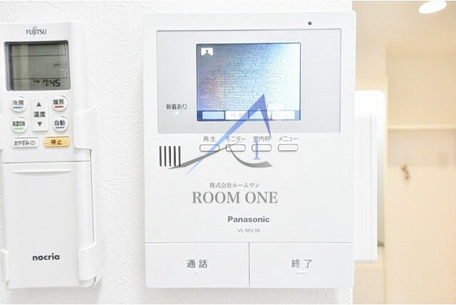 ヒュースクエアのセキュリティ|モニター付きインターホンです。