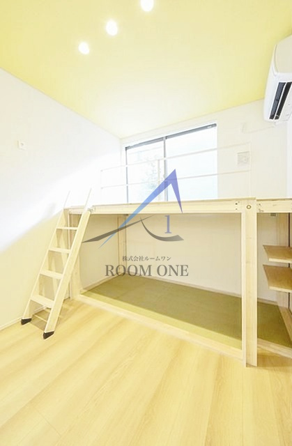 サニーサイド梅ヶ丘の居間・リビング|洋室のお部屋です。