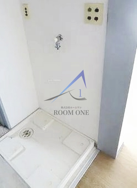 マンション二葉の設備|洗濯機置き場です。