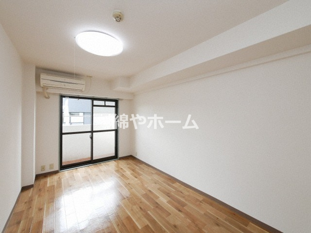 メロディーハイム夕陽丘の居間・リビング|居間です