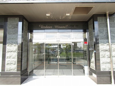 ヴェルドゥール南茨木のエントランス