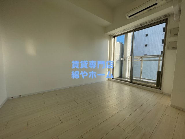 エスリード難波セントラルの居間・リビング|こちらの居間で趣味の時間をお楽しみください