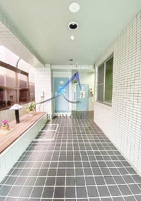 山岸ビルのエントランス|エントランスです。