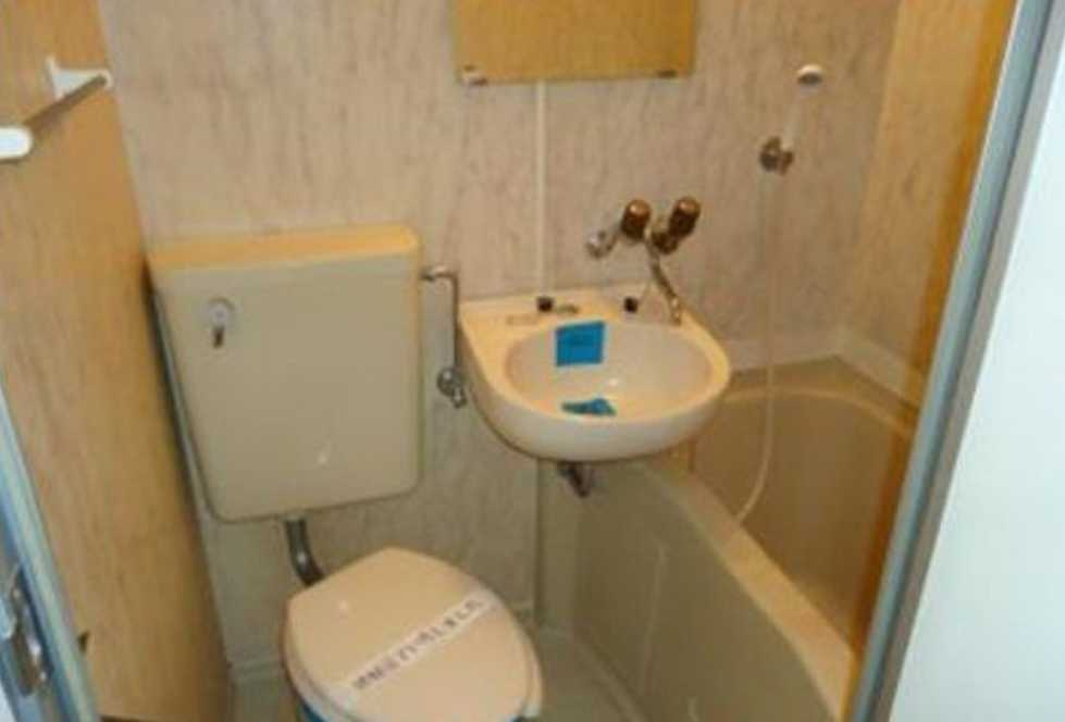 レジダンス・イン・三軒茶屋　敷金０　礼金０　冷蔵庫の浴室