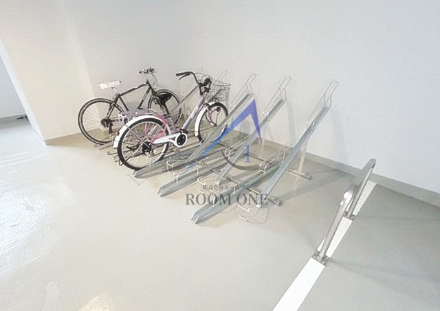 エストゥルース武蔵小杉のその他共用部分|駐輪場です。