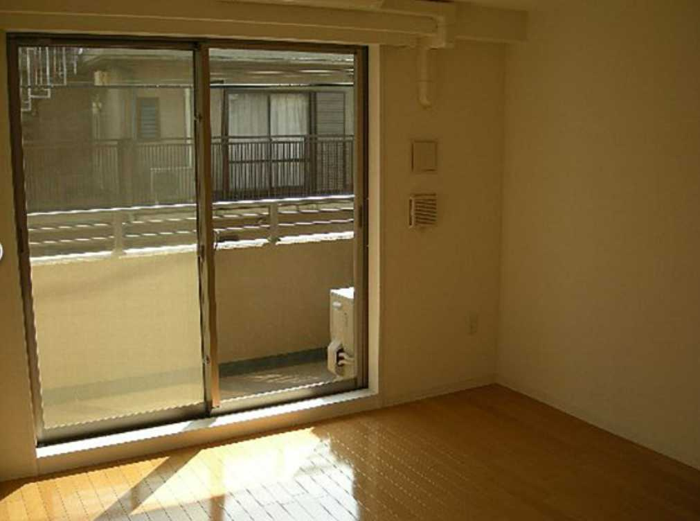 HF駒沢公園レジデンス　ネット無料　オール電化　オートロックの居間・リビング