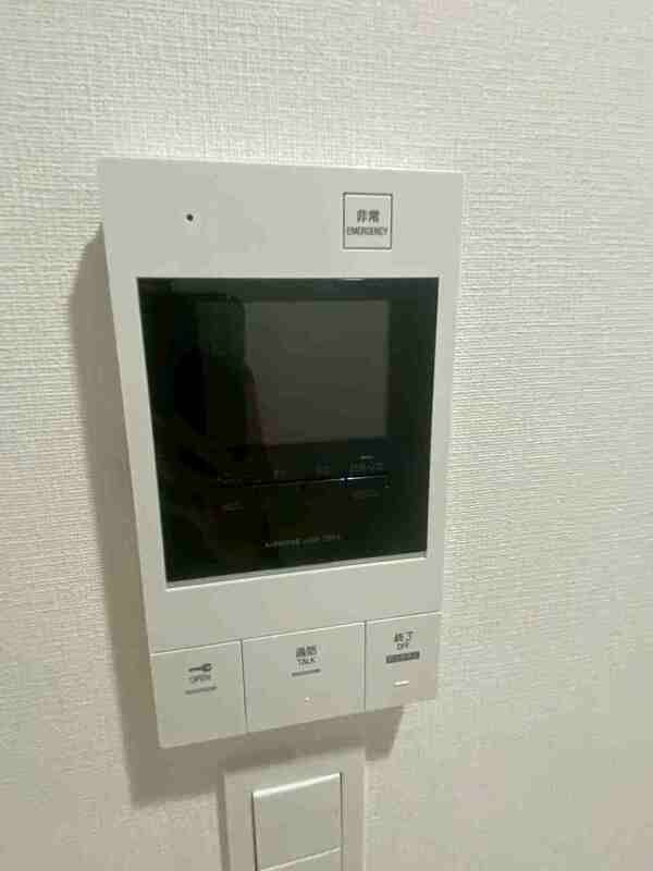 旧名称　クリオラモード学芸大学Ⅰの玄関