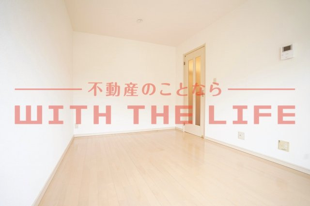 プライマリー久留米津福駅前【キャッシュバック対象物件】の居間・リビング|ゆったり過ごせる居間です