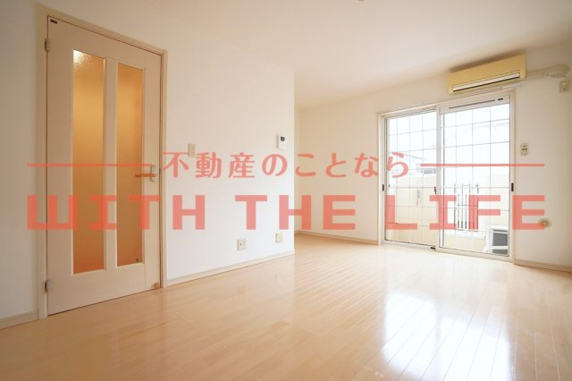 プライマリー久留米津福駅前【キャッシュバック対象物件】の内装|明るい室内です