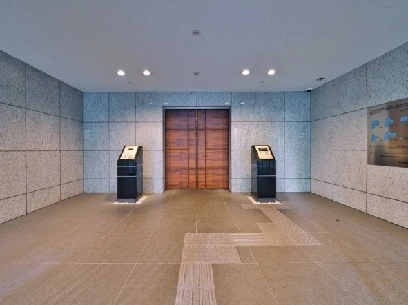 【エントランス】