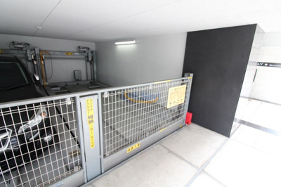 【駐車場】 | ラヴ心斎橋ウエスト