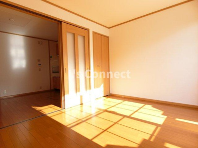 【居間・リビング】 | サン・イーストＢ | ６帖の洋室です。