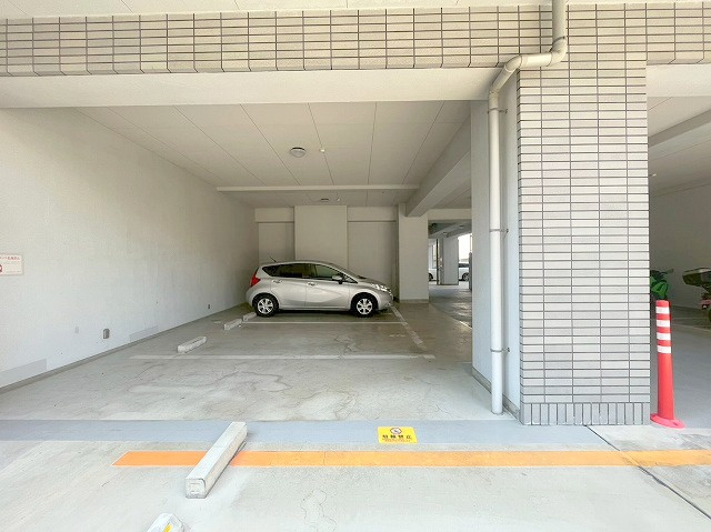 ノルデンハイム新大阪2の駐車場