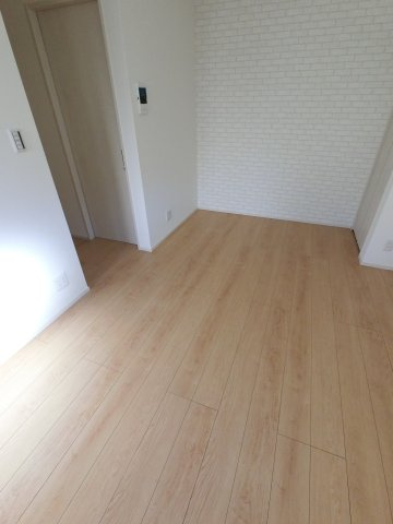 Ours Lavandeの洋室