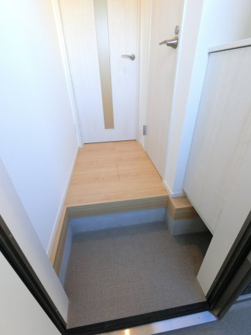 Ours Lavandeの玄関