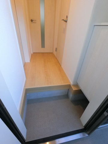 Ours Lavandeの玄関