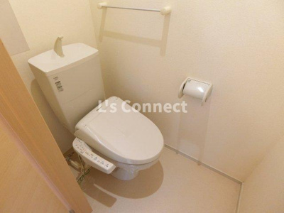 【トイレ】 | ブラッシュ　６１ | 温水洗浄便座付きのトイレ。