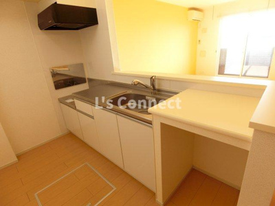 【キッチン】 | ブラッシュ　６１ | ２口ガスコンロ設置可能な対面キッチンです。