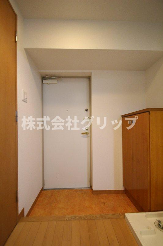 リクレイシア西横浜の玄関