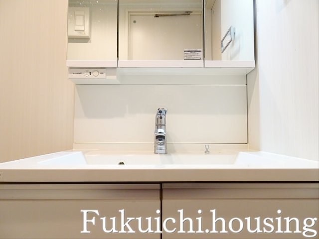 サニーコークの洗面所