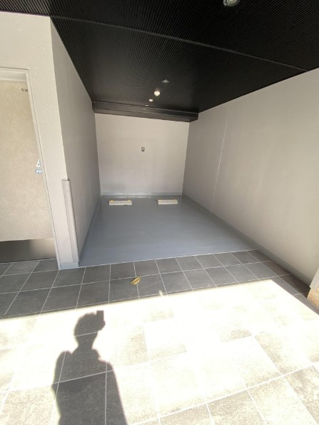 フロントコート両国の駐車場