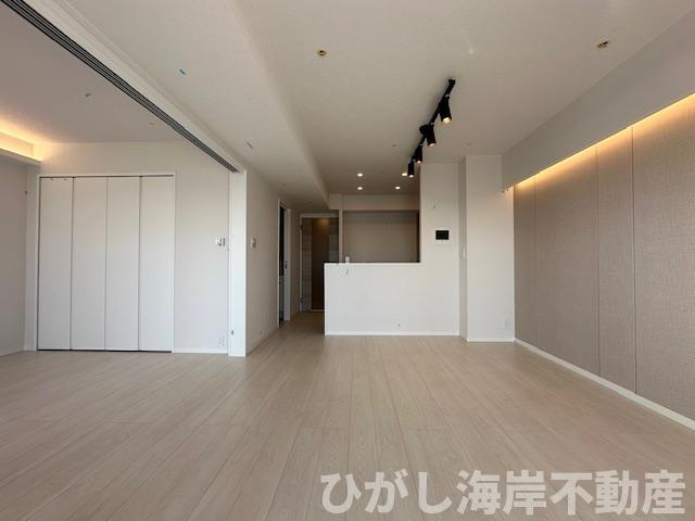 グリーンコート平塚コンサイトのダイニング|新規リフォーム完了！　13.5帖　LDK