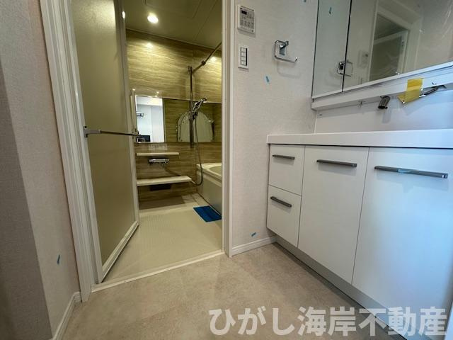 グリーンコート平塚コンサイトの脱衣所|新規リフォーム完了！　脱衣スペース