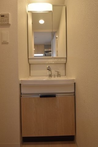 アドバンス大阪城北グレカーレの独立洗面台|アドバンス大阪城北グレカーレ　独立洗面台