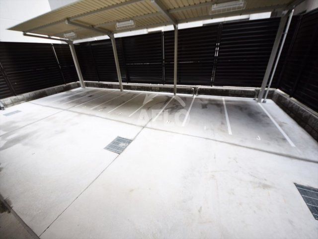 プレサンス心斎橋ニストの駐車場|プレサンス心斎橋ニスト　バイク置場