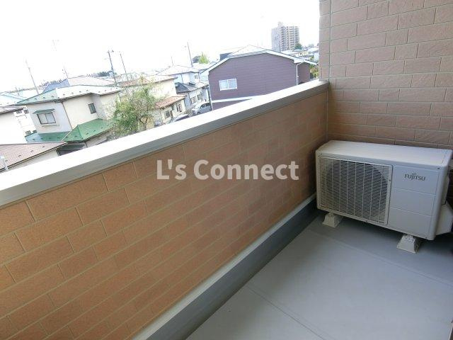 【バルコニー】 | プラシード　イースト | ３階のお部屋で洗濯物もたくさん干せます。