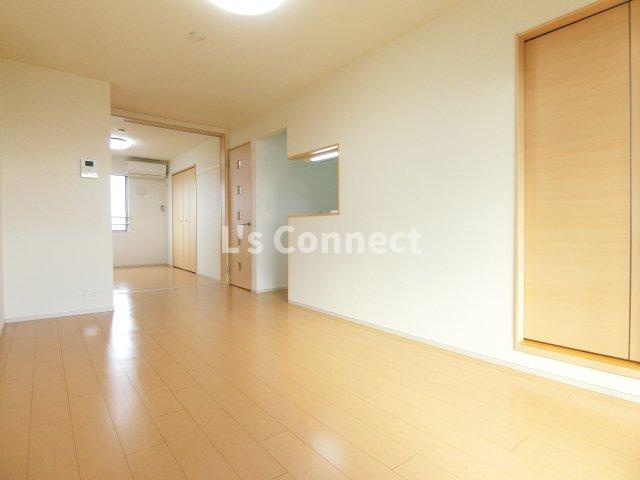 【居間・リビング】 | プラシード　イースト | ８．７帖のリビングスペース。