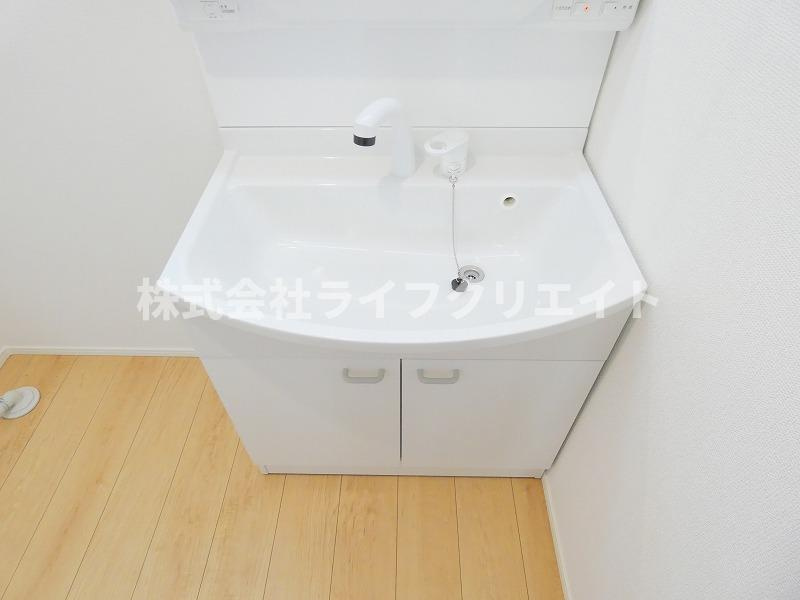 リナージュLの洗面所
