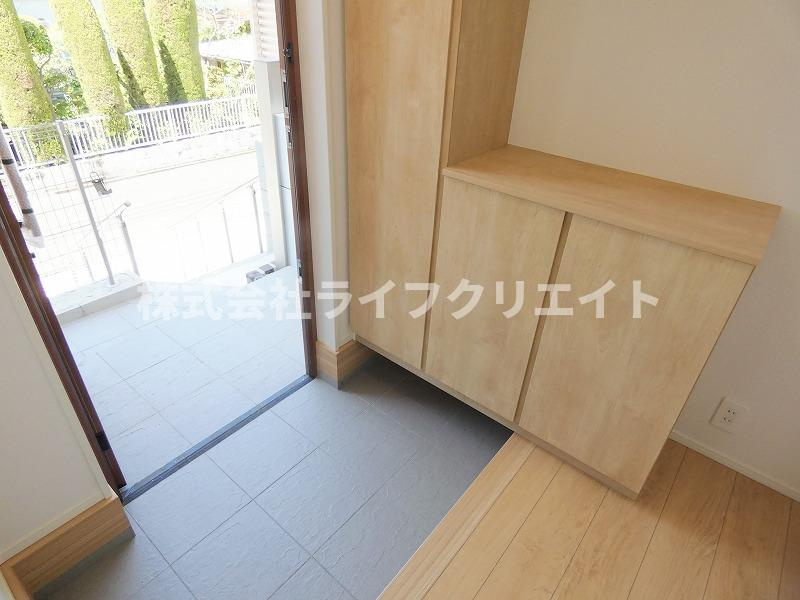 リナージュLの玄関