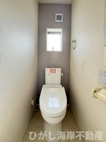 平塚市御殿4丁目　中古一戸建てのトイレ|新規リフォーム完了！　洗浄機能付きお手洗い