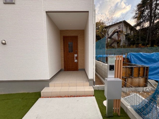 【玄関】 | GRAFARE尾張旭市平子町北全5棟【仲介手数料無料　城山小　旭中】 | 今すぐのご案内可能です！→  0120-336-922　までお気軽にお問い合わせください。