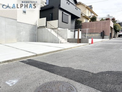 【前面道路含む現地写真】 | 明石市松が丘三丁目　新築戸建 | ◆交通量が少ない道路です♪