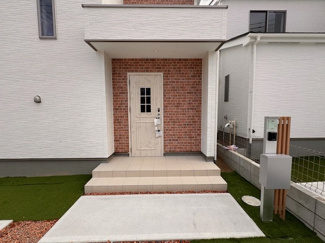 【玄関】 | GRAFARE尾張旭市平子町北全5棟【仲介手数料無料　城山小　旭中】 | 今すぐのご案内可能です！→  0120-336-922　までお気軽にお問い合わせください。